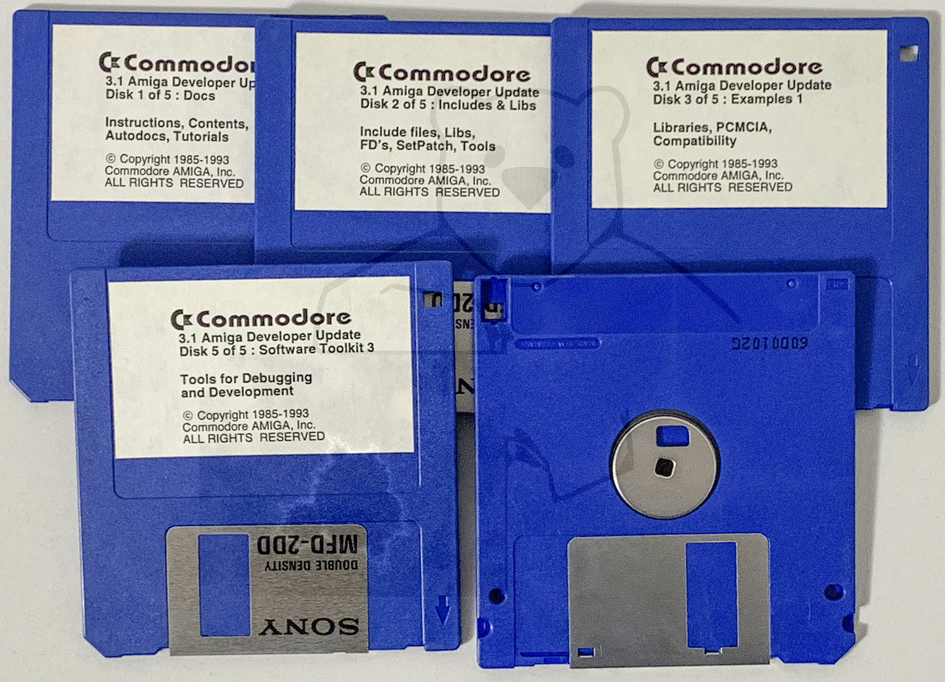 Amiga SDK auf fünf Disketten
